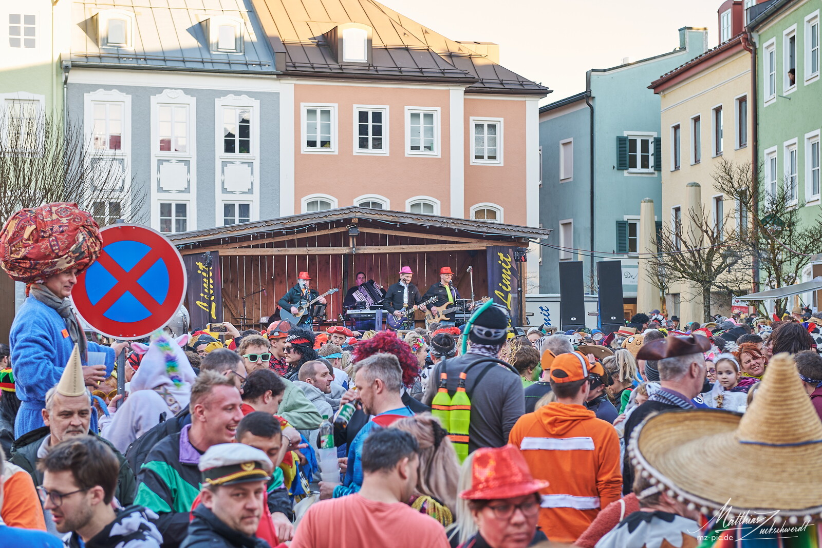 fasching-laufen-23-02-21-16-51-21.jpg