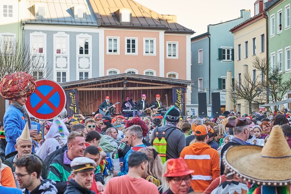fasching-laufen-23-02-21-16-51-21