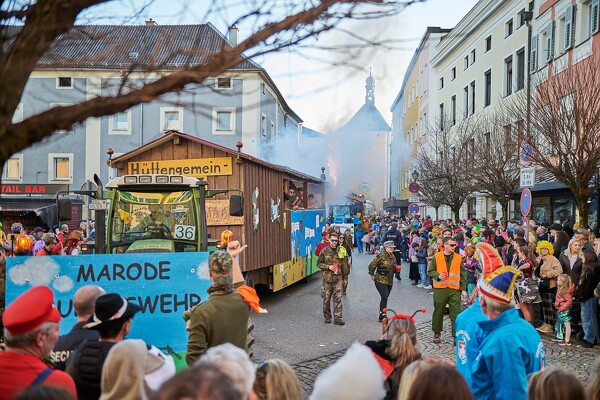 fasching-laufen-23-02-21-16-36-19
