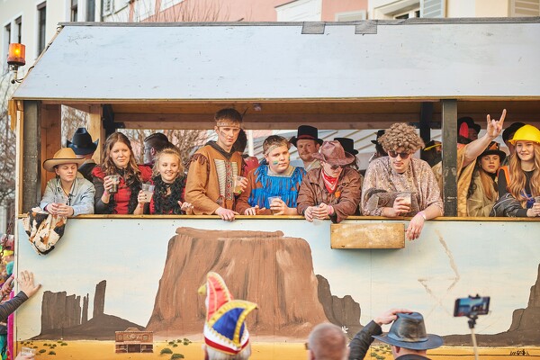 fasching-laufen-23-02-21-16-33-38