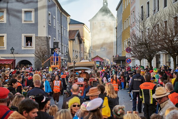 fasching-laufen-23-02-21-16-26-43