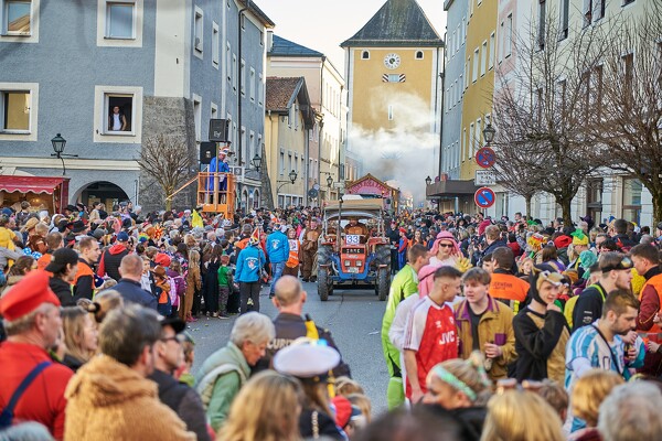 fasching-laufen-23-02-21-16-26-19