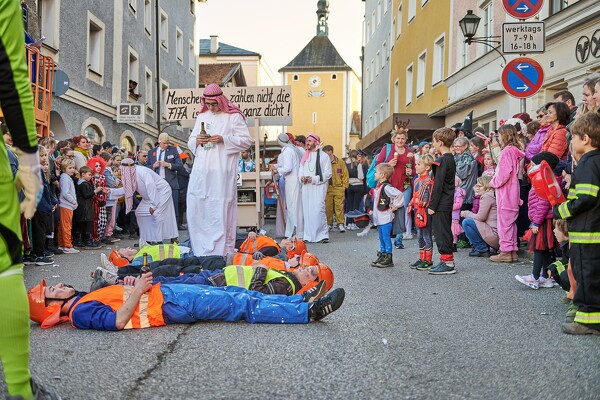 fasching-laufen-23-02-21-16-24-18