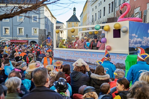 fasching-laufen-23-02-21-15-39-33