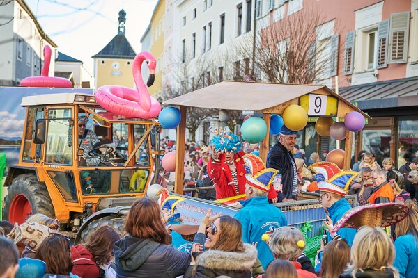 fasching-laufen-23-02-21-15-38-57
