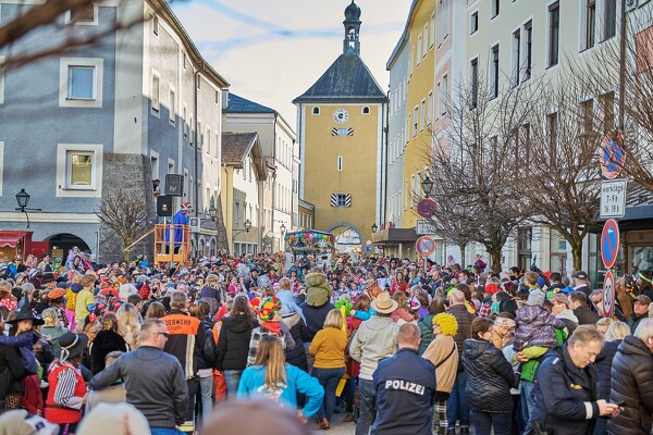 fasching-laufen-23-02-21-15-24-17