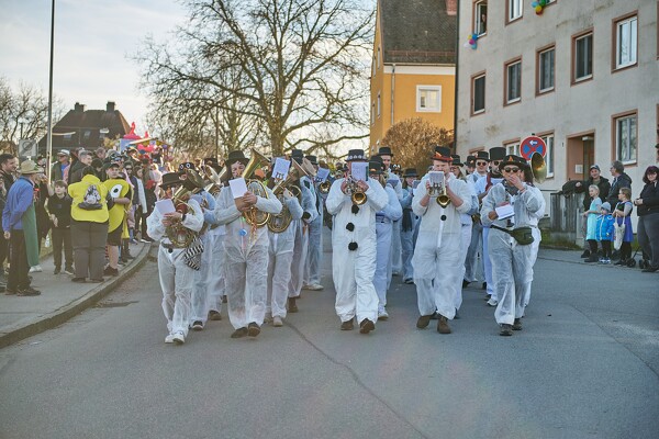 fasching-laufen-23-02-21-14-32-27