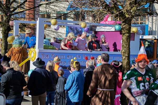 fasching-laufen-23-02-21-14-25-56