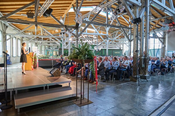 f100-23-06-30-18-07-35