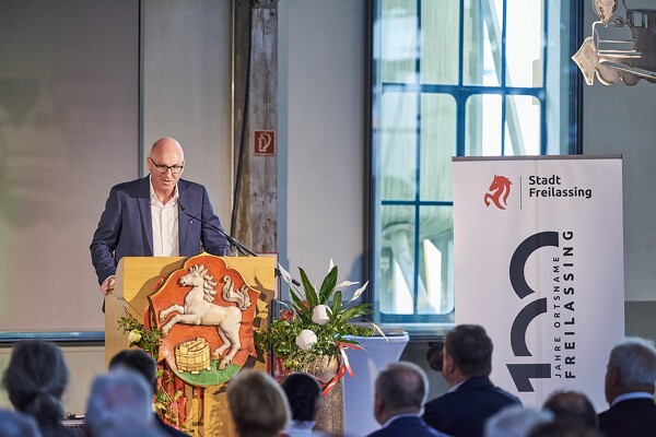 f100-23-06-30-19-00-13