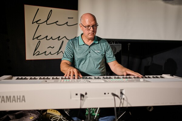 zf65-23-09-27-21-04-35