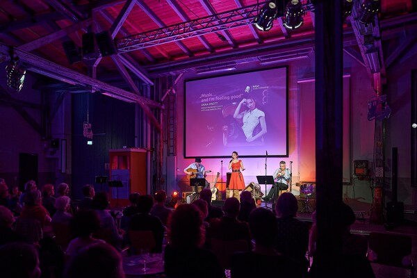 ak-23-09-29-19-37-33