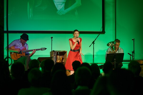 ak-23-09-29-19-44-09