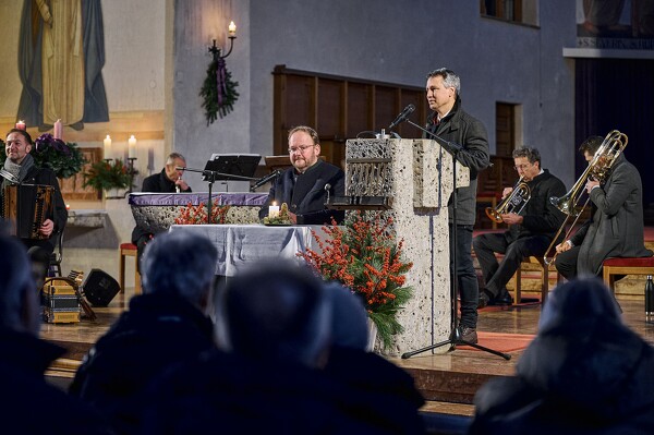 hn-23-12-08-16-06-56