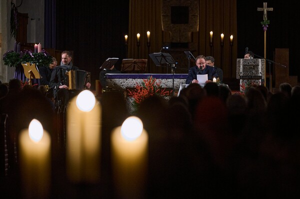 hn-23-12-08-17-02-59