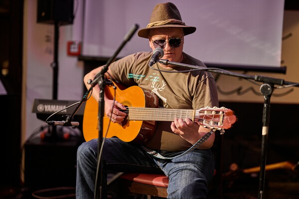 zf-24-03-27-21-02-08