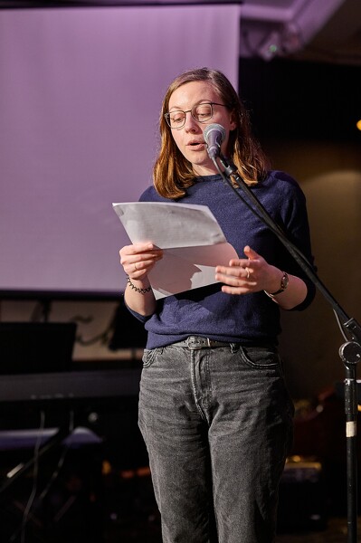 zf-24-03-27-21-34-37