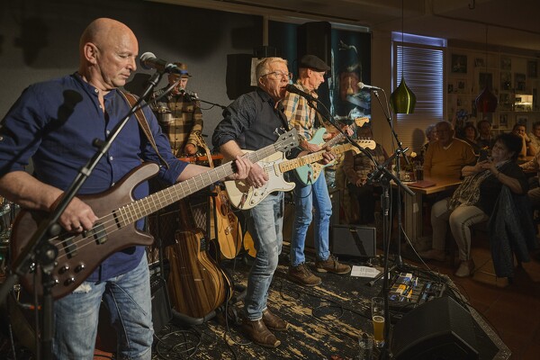 ed-25-02-06-21-38-51