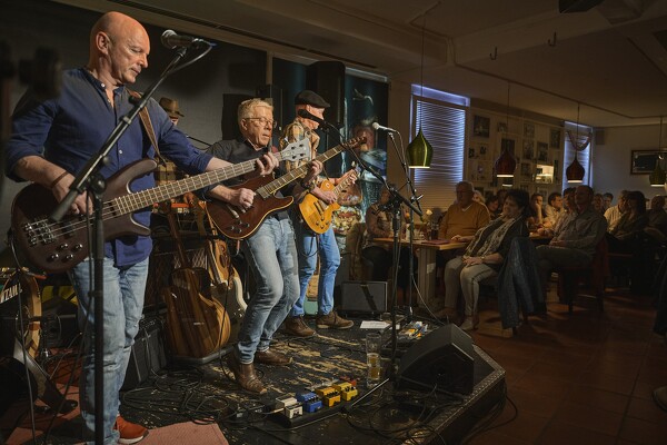 ed-25-02-06-21-47-19