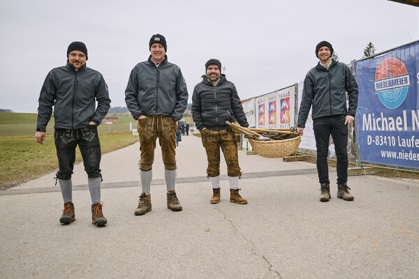 schnalzen-25-02-16-11-19-13