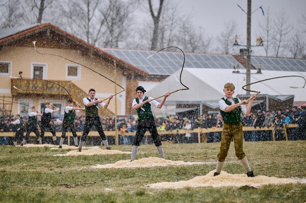 schnalzen-25-02-16-13-09-03