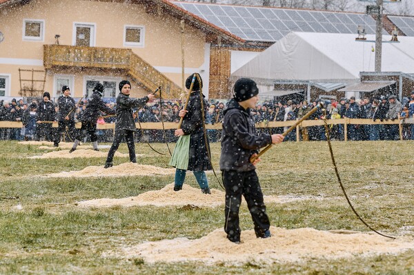 schnalzen-25-02-16-13-10-23