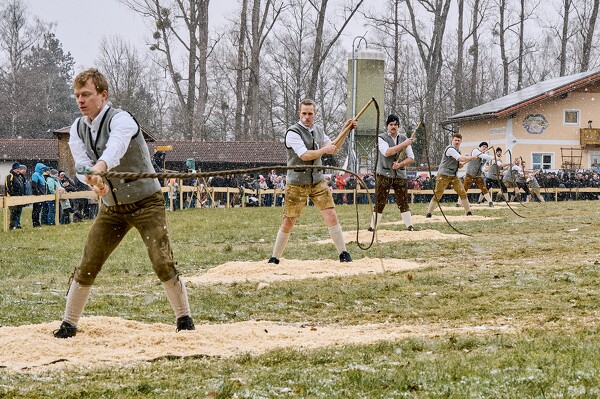 schnalzen-25-02-16-14-23-40