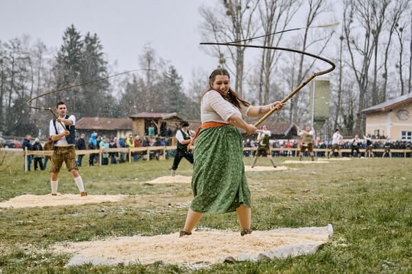 schnalzen-25-02-16-14-27-15