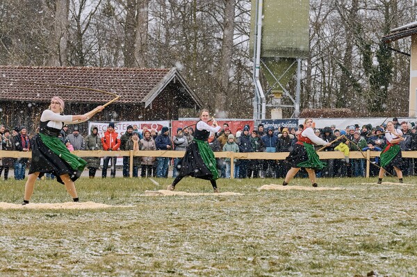 schnalzen-25-02-16-14-55-11