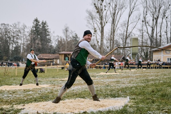 schnalzen-25-02-16-15-05-18