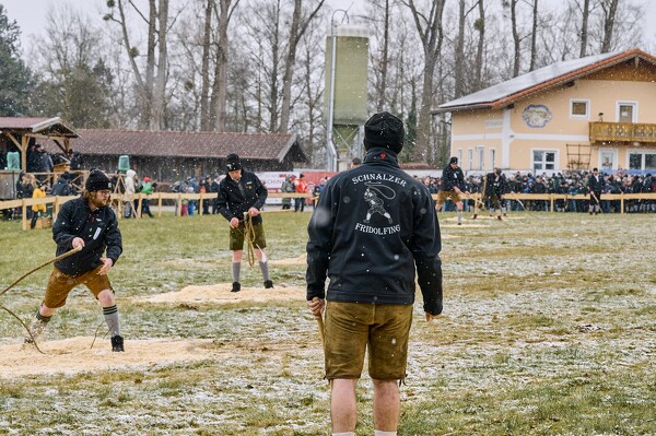 schnalzen-25-02-16-15-08-30