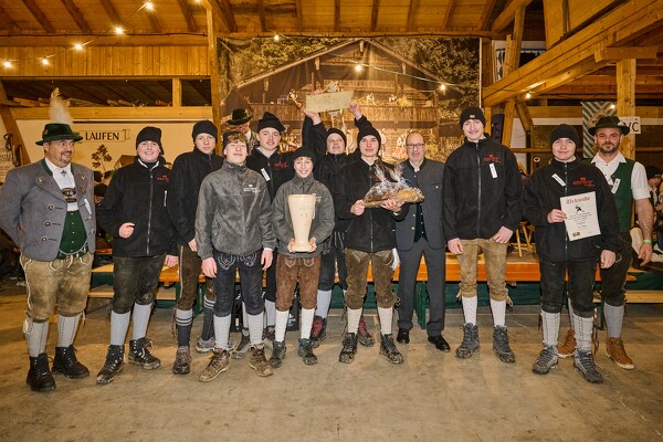 schnalzen-25-02-16-16-50-57