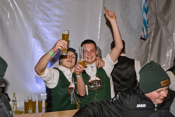 schnalzen-25-02-16-17-42-29