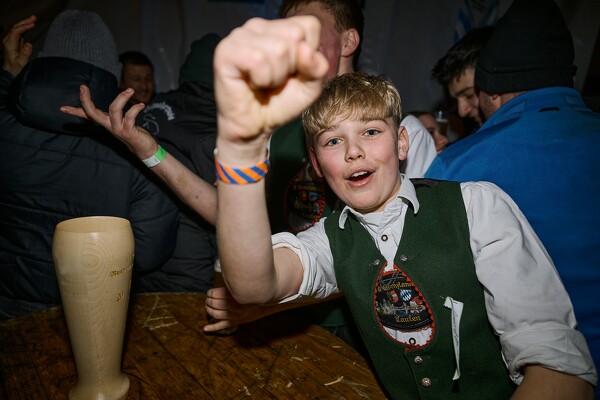 schnalzen-25-02-16-17-48-30