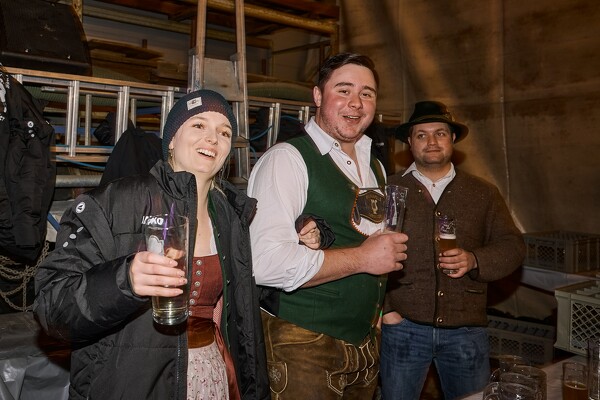 schnalzen-25-02-16-18-03-06