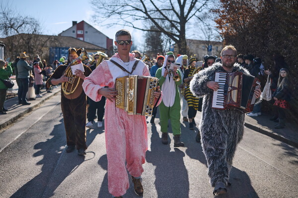 falf-25-03-04-14-18-21