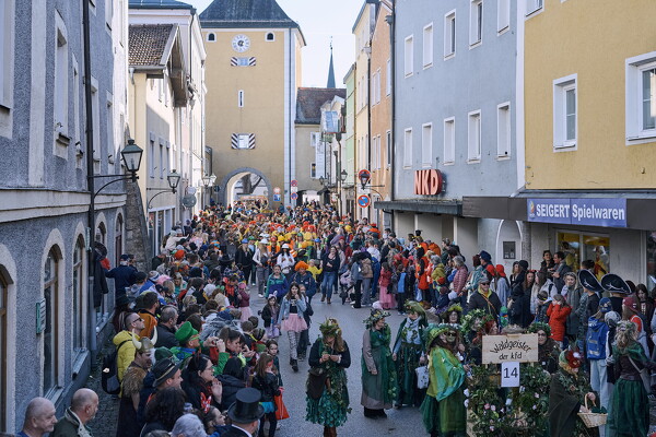 falf-25-03-04-15-34-01