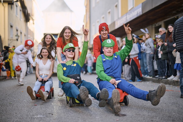 falf-25-03-04-16-07-48