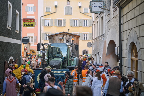 falf-25-03-04-16-22-40