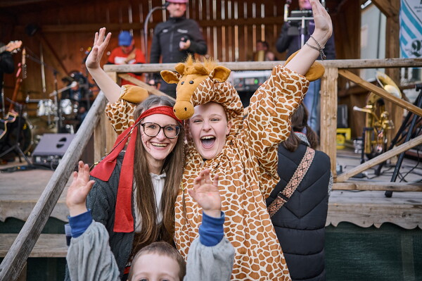 falf-25-03-04-17-21-49