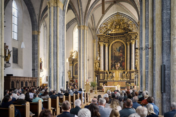 20.04.2025 - Gottesdienst am Ostersonntag in der Stiftskirche Laufen