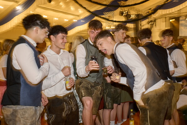 wf-25-05-23-21-38-01