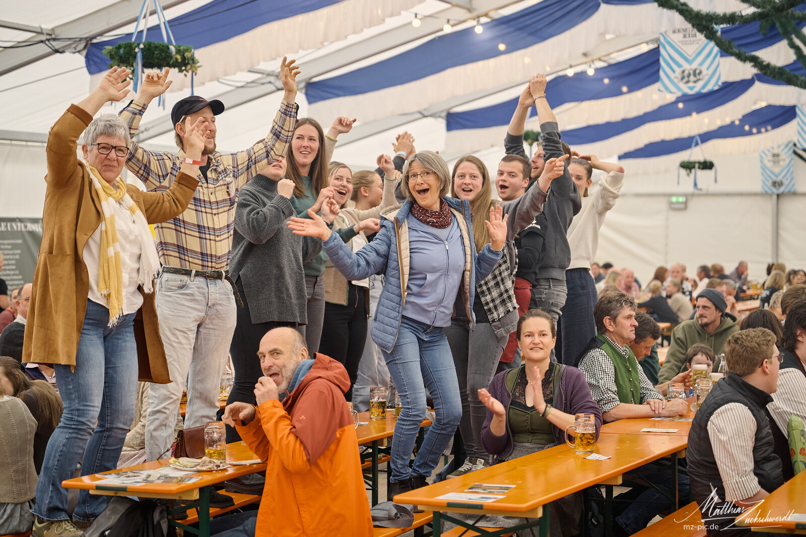 bz-25-05-25-18-24-49.jpg