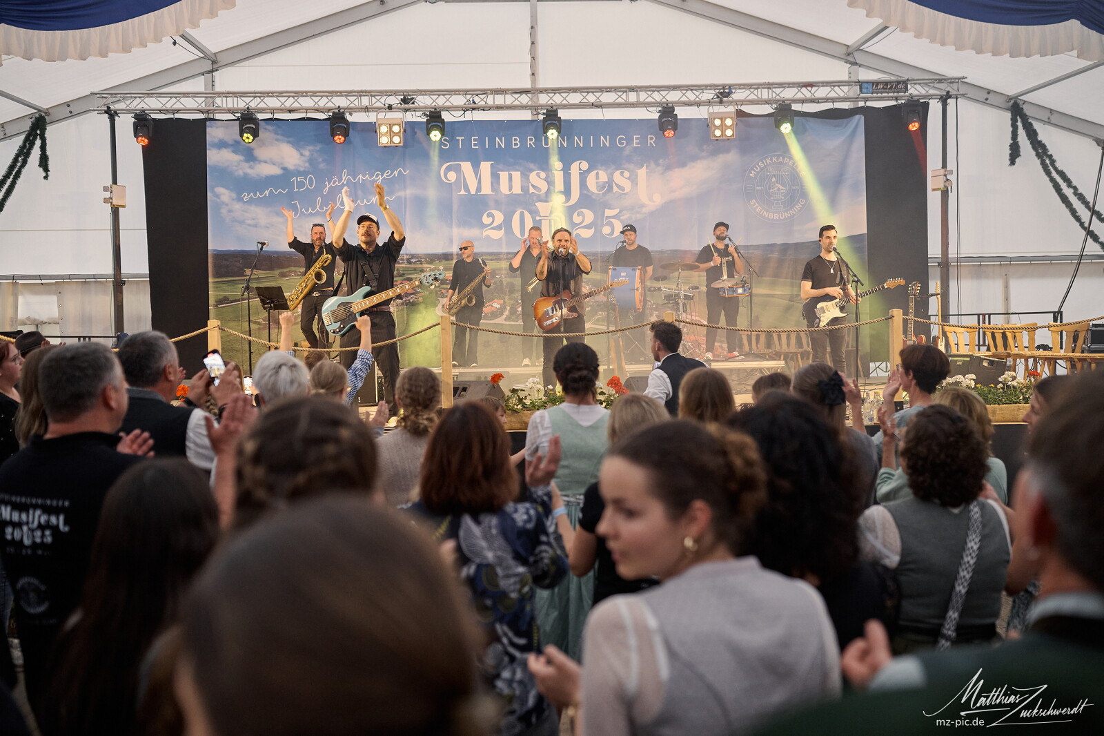 bz-25-05-25-20-15-27.jpg