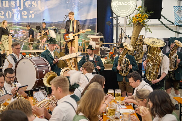 fa-25-05-28-19-46-33