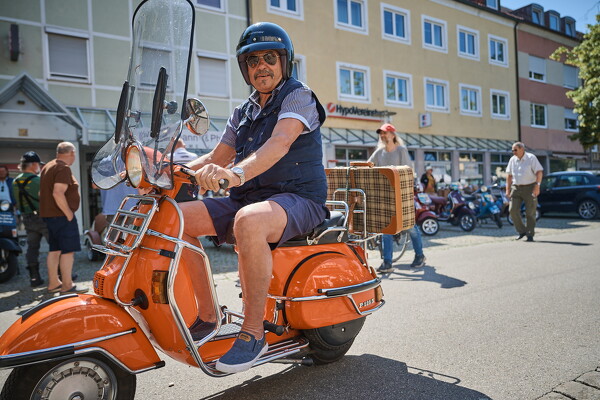 vespa-25-06-22-10-46-00