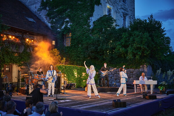 abba-web-25-07-12-21-23-16