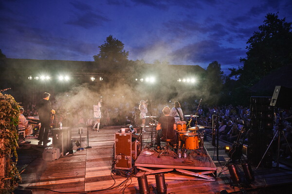 abba-web-25-07-12-21-33-47