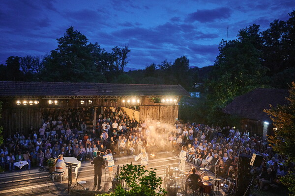 abba-web-25-07-12-21-37-38