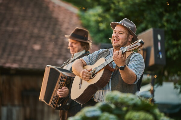 bs-25-07-13-20-27-33